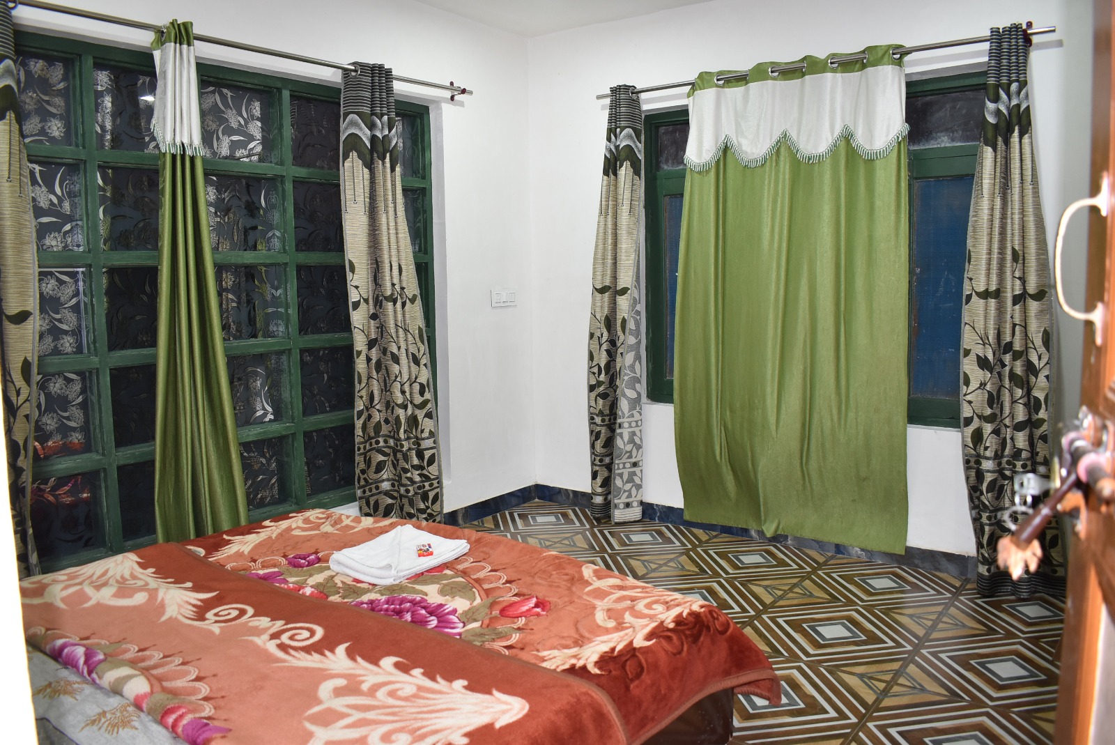 Homestay Shalimar